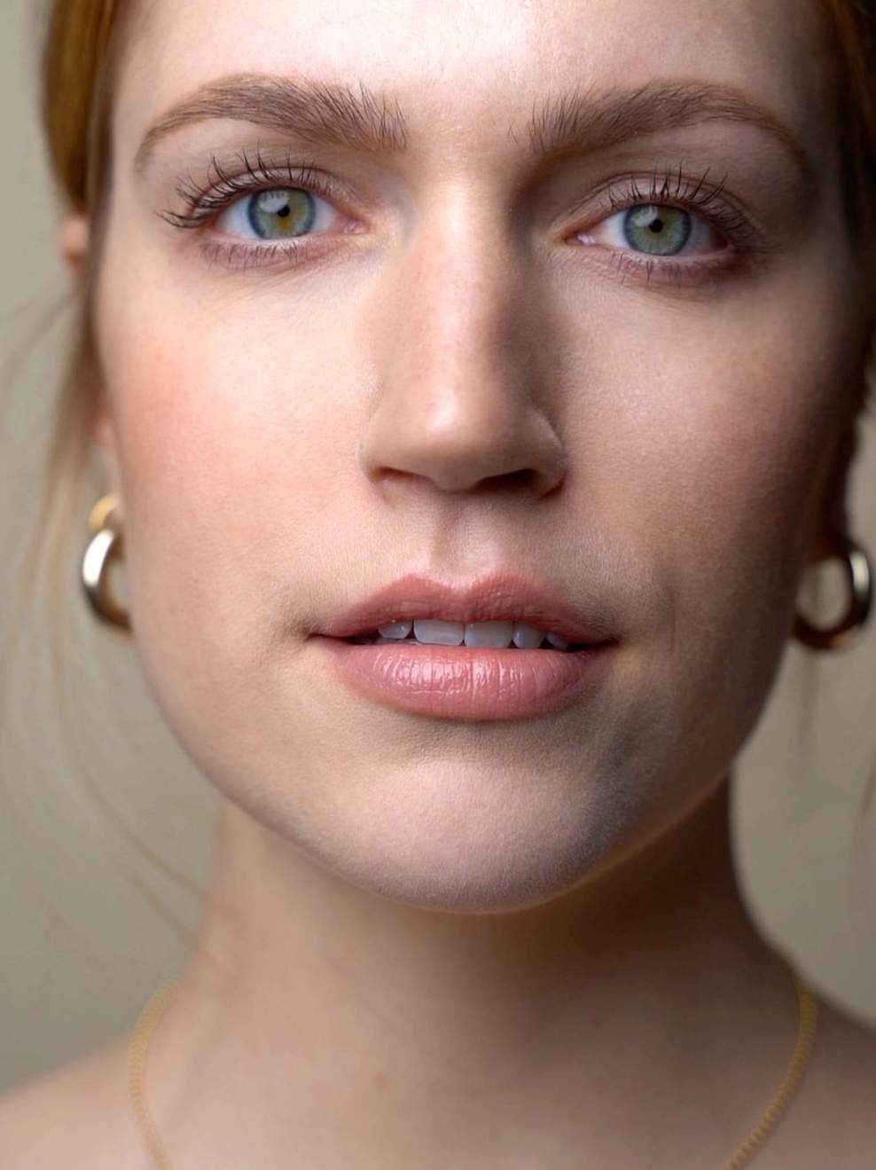 Sprusse Eyebrow Pencil 02 Warm Brown Model