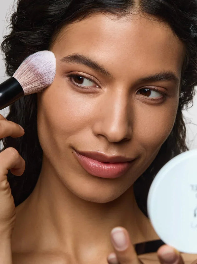 Und Gretel Wolken Refillable SPF 50+ Compact Powder - Tanned 03 Model