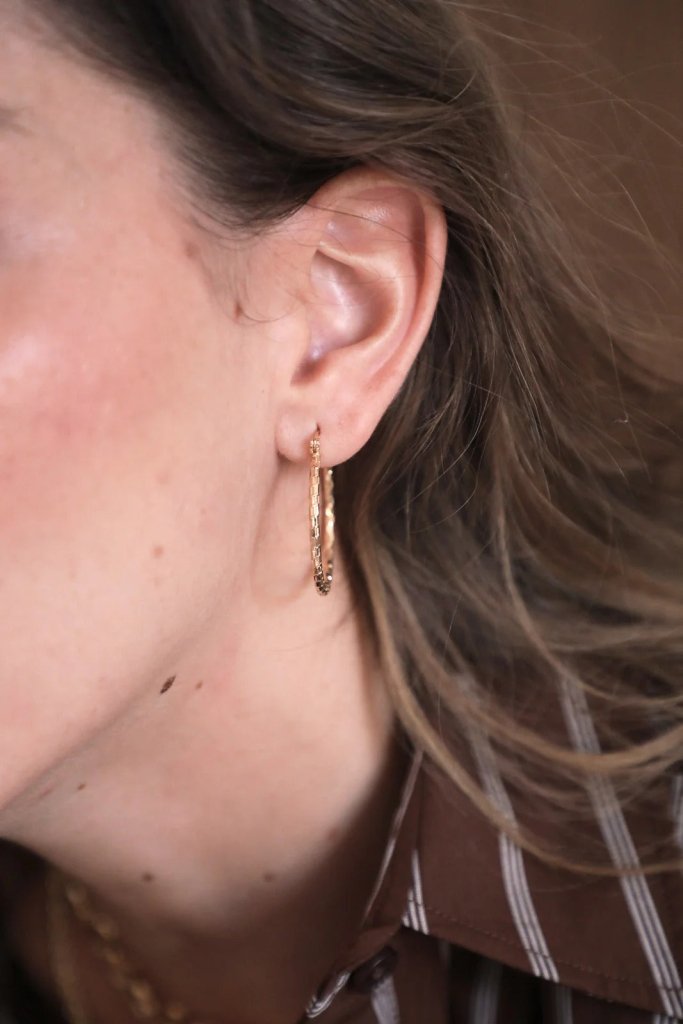 Waekura Ayla Earrings - Model Cose-up