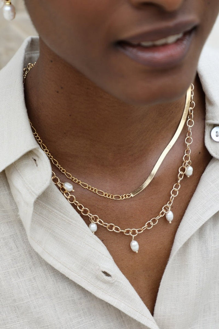 Waekura Deia Necklace - Model Close-up