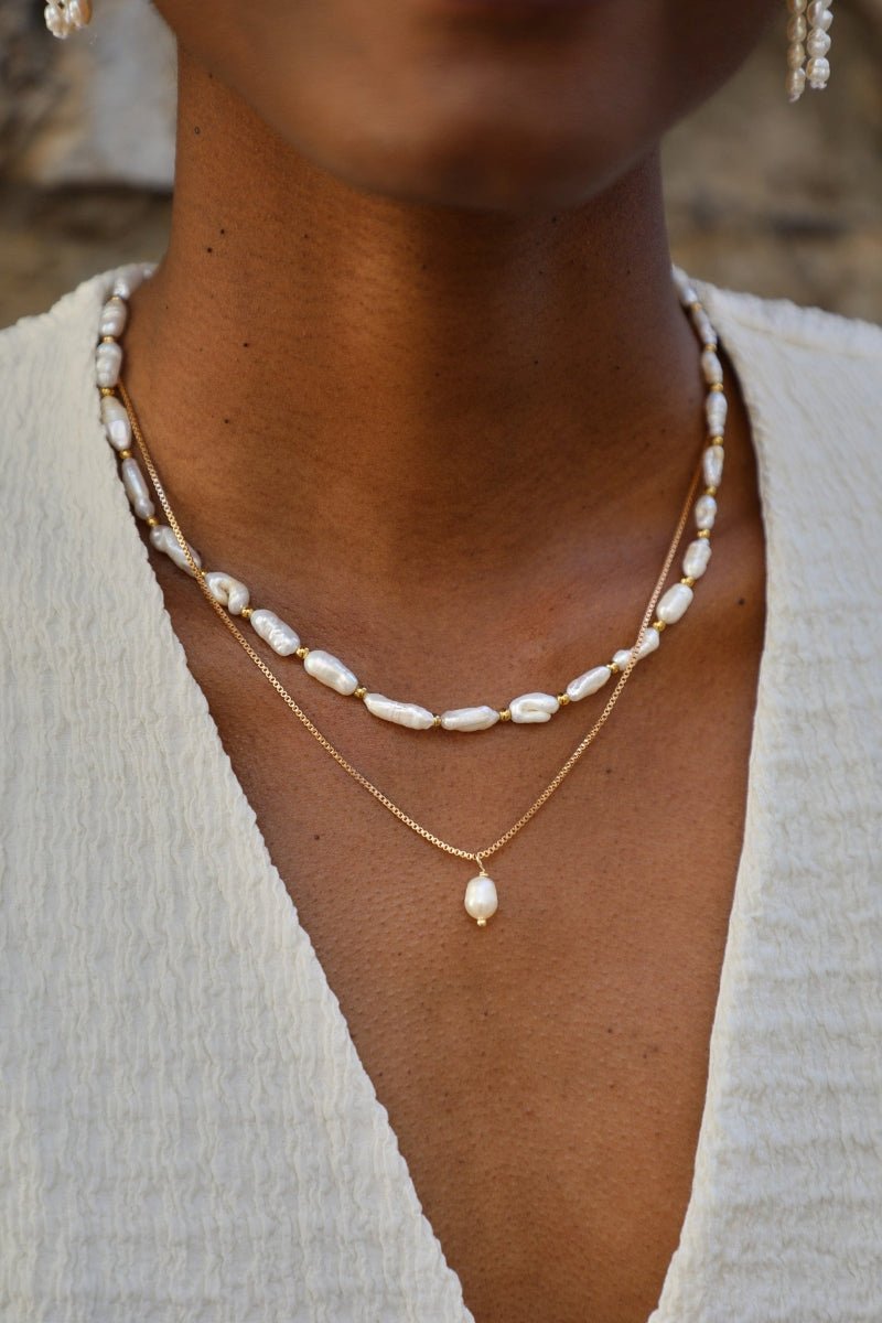 Waekura Efira Necklace - Model