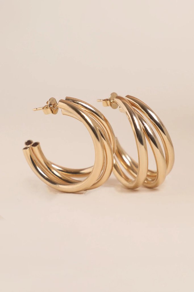 Waekura Marcia Earrings - beiger Hintergrund