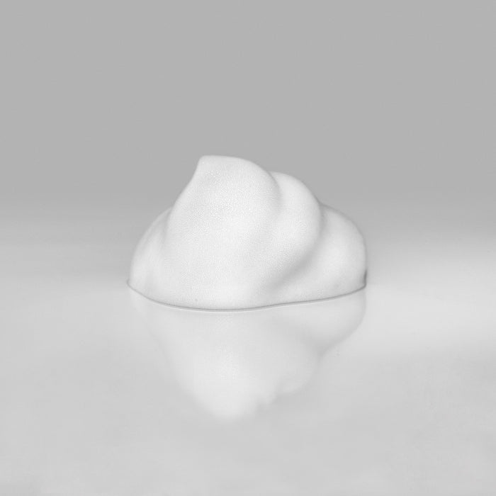 Mádara Purifying Foam - Texture