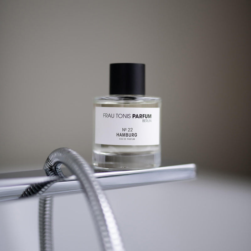Frau Tonis Parfum No 22 Hamburg - Mood Bathroom