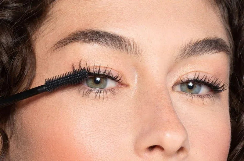 Naturkosmetik Mascara Nahaufnahme