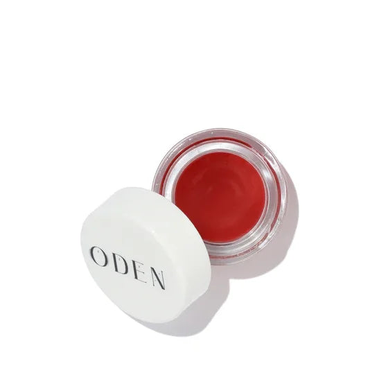 ODEN French Lip Balm Cherry – geöffneter Tiegel mit getöntem Balm, Draufsicht
