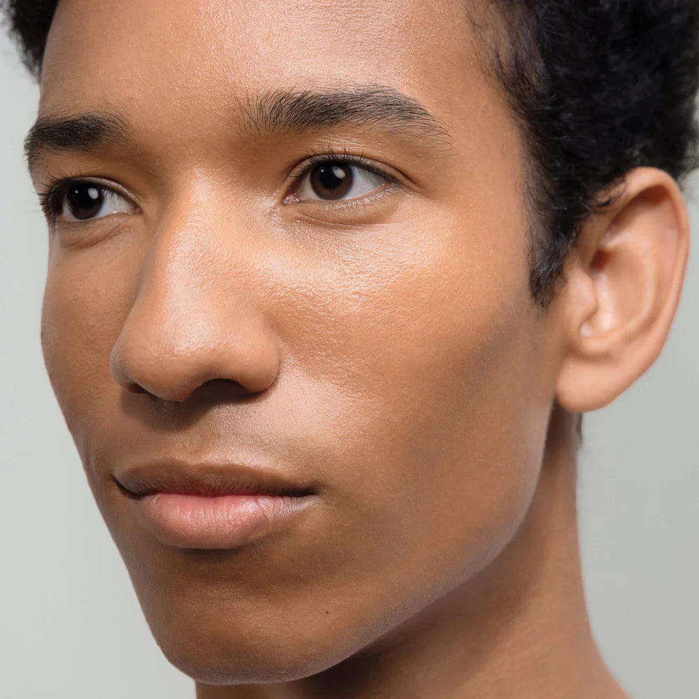 MÁDARA Tinted Ceramide CC Stick SPF30 - Olive 60 - auf Haut