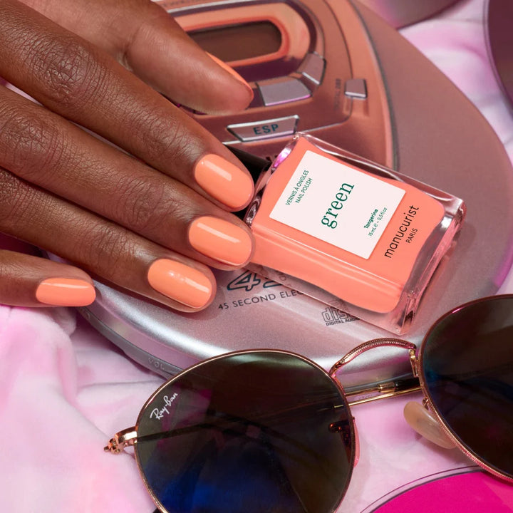Tangerine von Manucurist - aufgetragen, Retro-Look