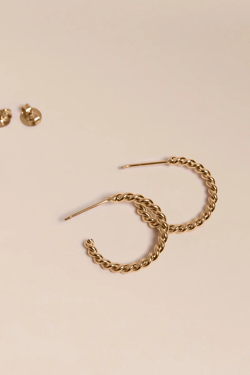 Waekura Earrings Narcisse S in Gold mit Verschluss