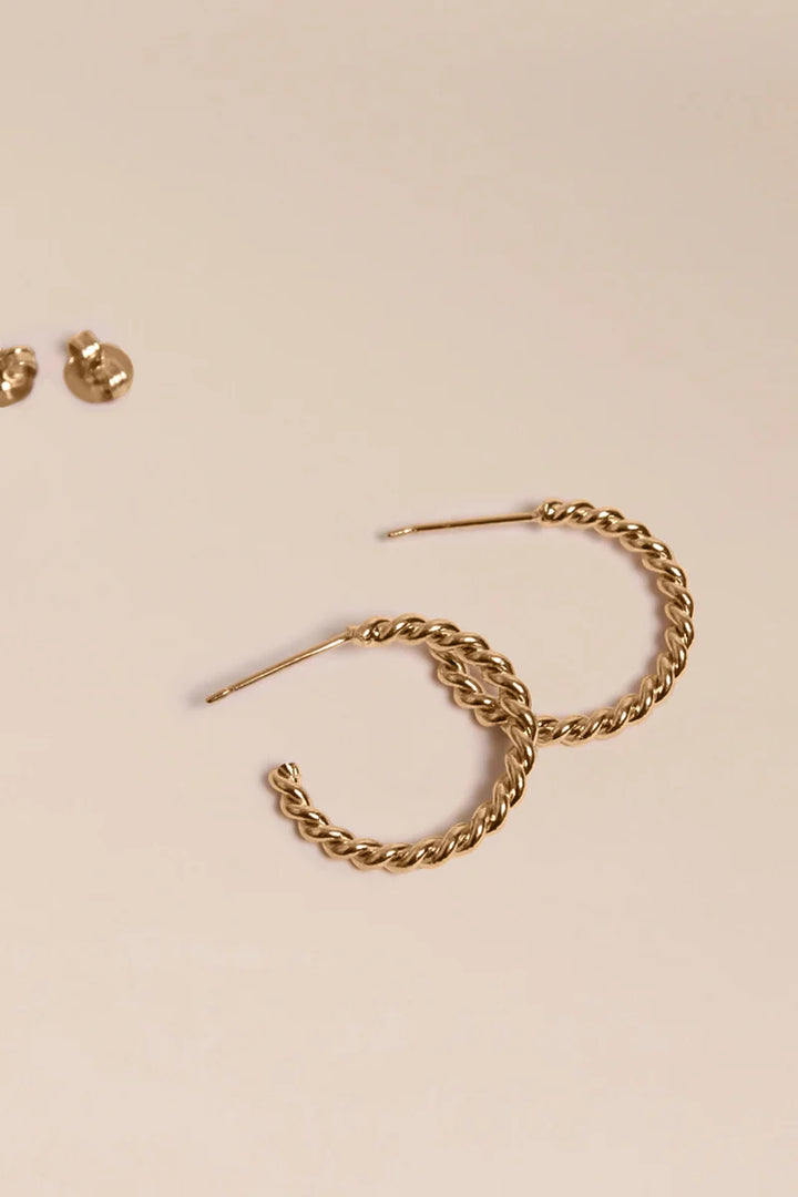 Waekura Earrings Narcisse S in Gold mit Verschluss