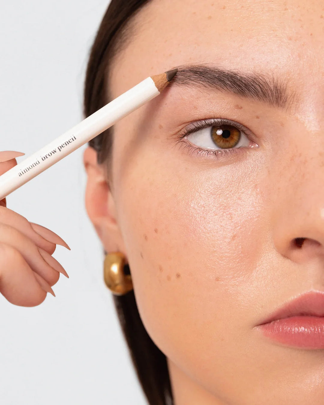 Ere Perez Almond Brow Pencil Pristine - schön definiert