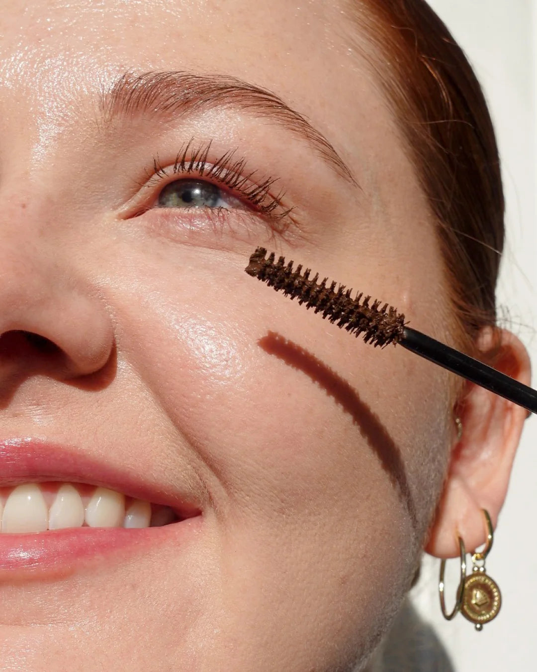 Avocado Waterproof Mascara Brown - Auftrag