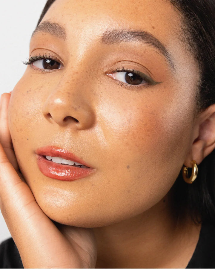 Jojoba Eye Pencil Forest - leicht geschminkt mit Forest