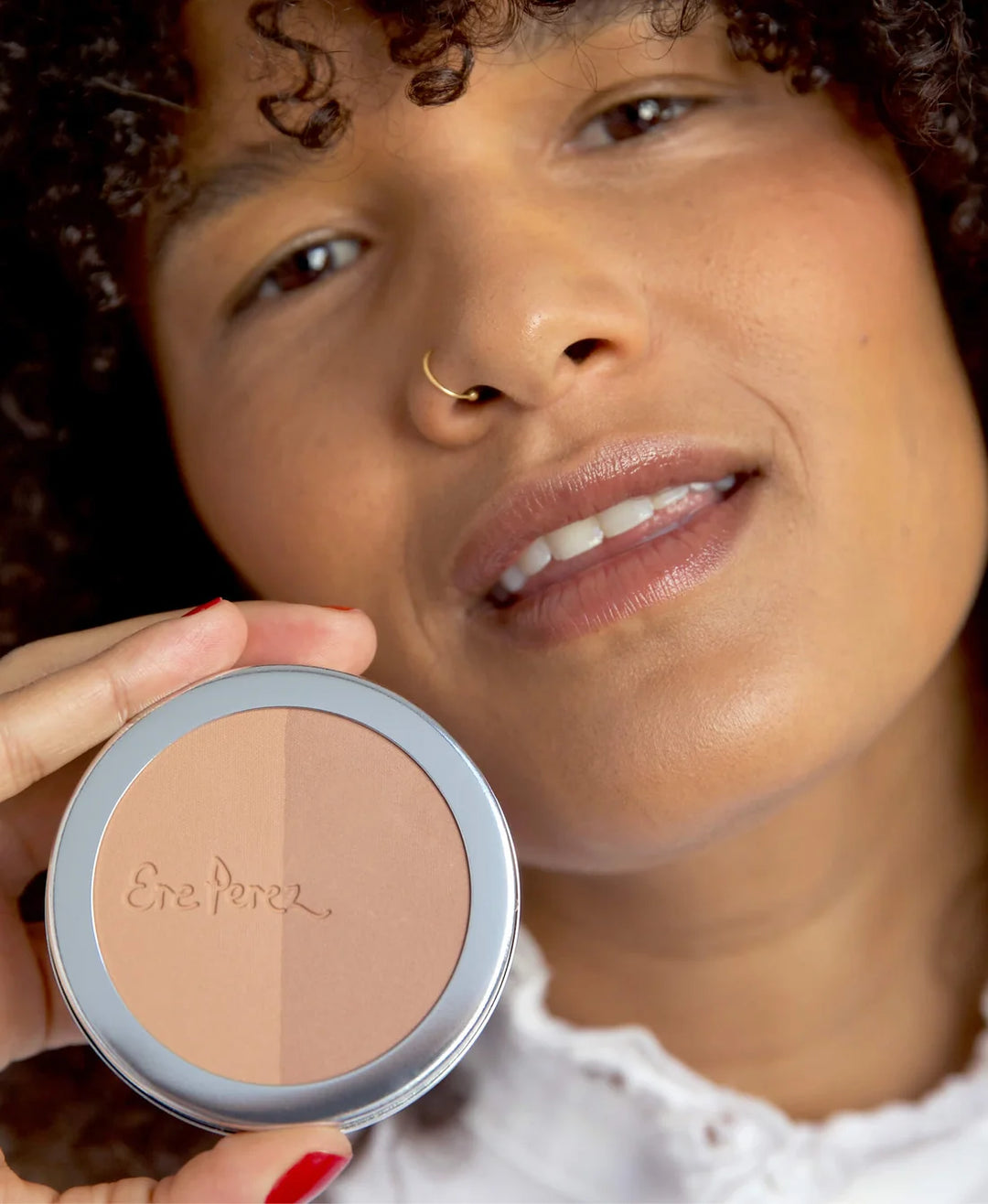 Rice Powder Blush & Bronzer Roma - dezent geschminktes Gesicht