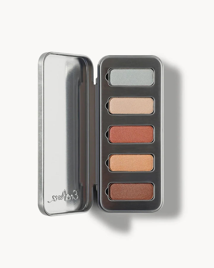 Ere Perez Chamomile Eye Palette Light Shimmer – geöffnete Lidschattenpalette mit fünf schimmernden Nuancen