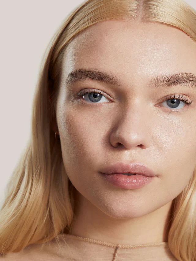 ILIA Skin Tint Skye ST0.5 auf sehr heller Haut