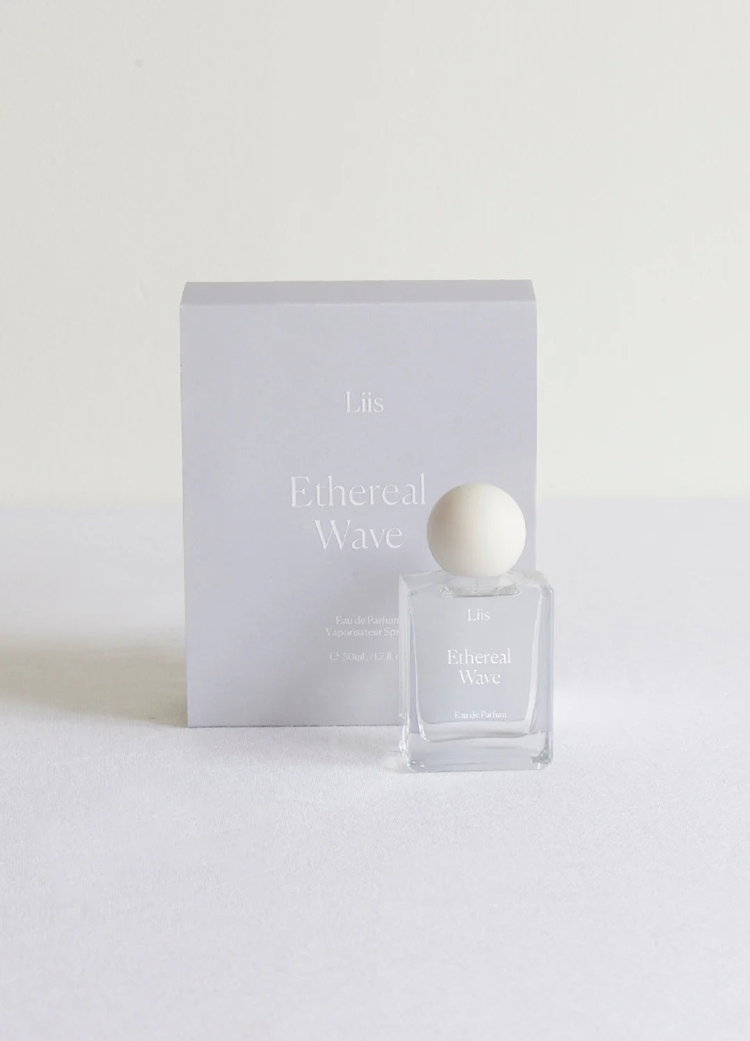 Liis Ethereal Wave Eau de Parfum mit Verpackung inszeniert