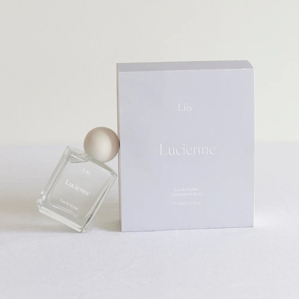 Lucienne von Liis - mit Produktverpackung