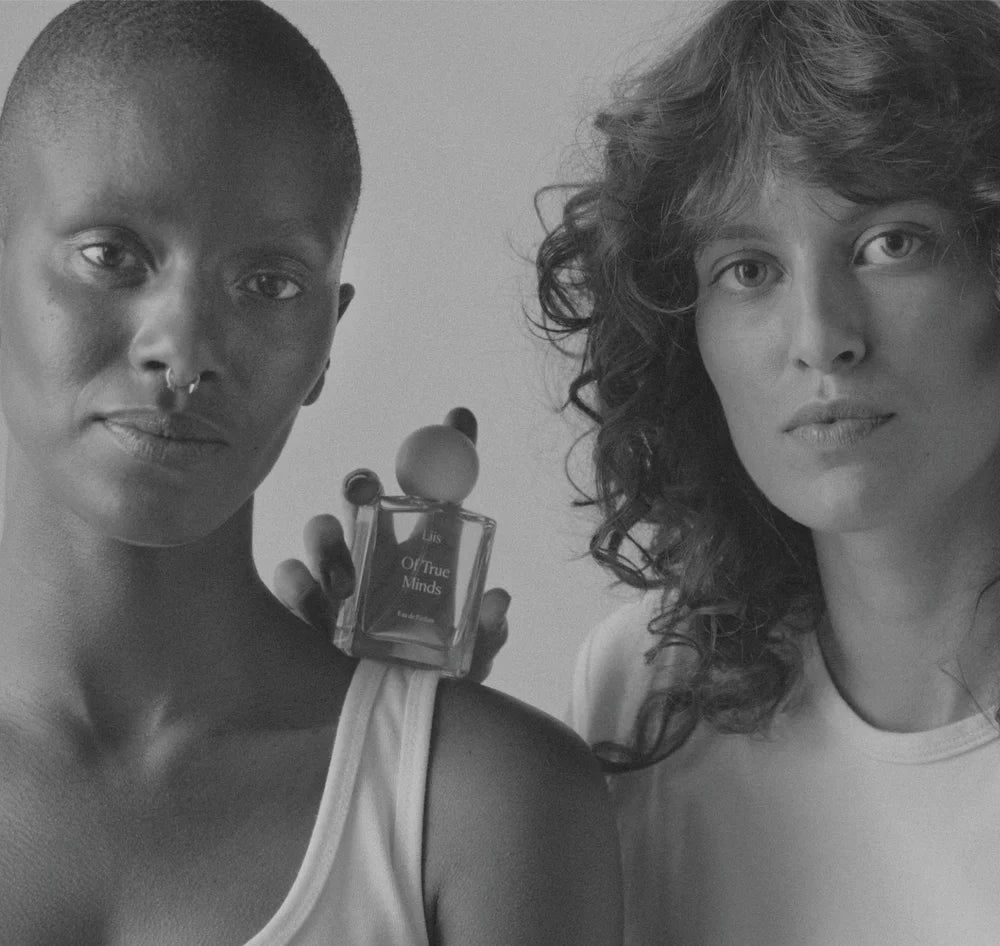 Of True Minds von Liis - mit zwei Models