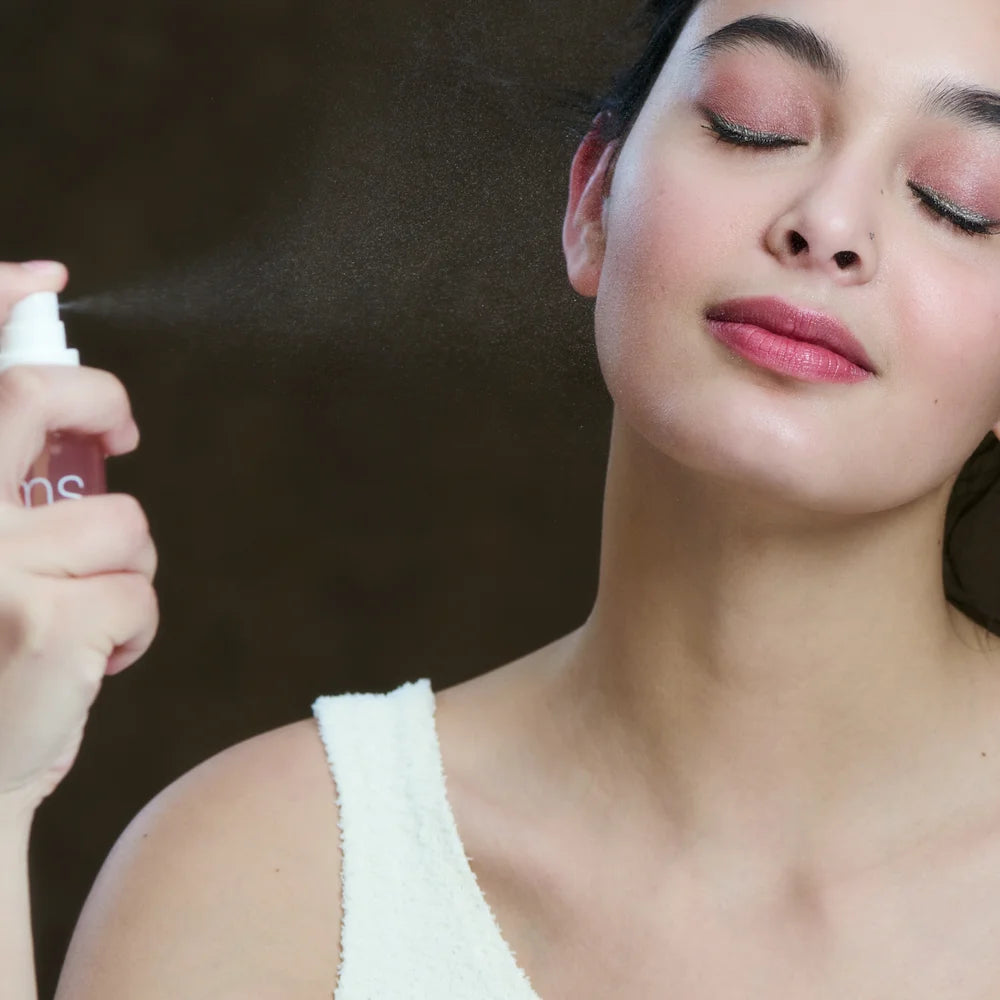 RMS Beauty Radiance Lock Setting Mist mit feinem Sprühnebel