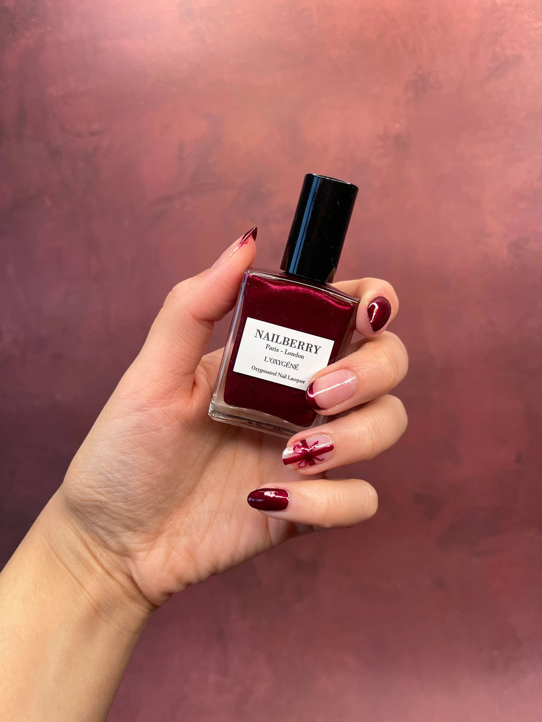 L'OXYGÉNÉ MYSTIQUE RED von Nailberry - Nägel