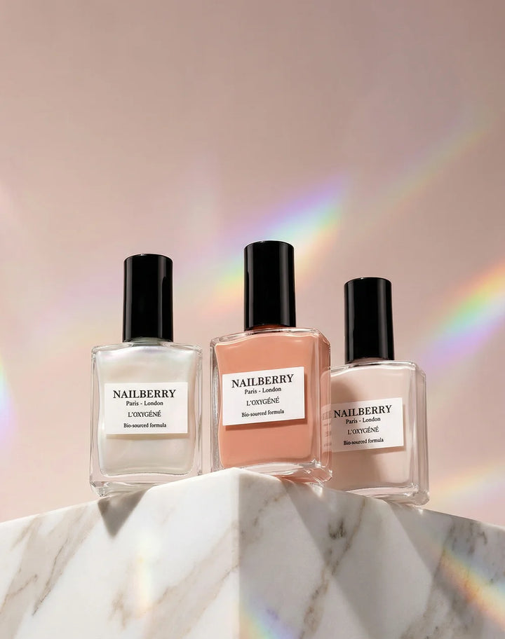 Nailberry On Cloud Nine zusammen mit den anderen Lacken der Aura Kollektion