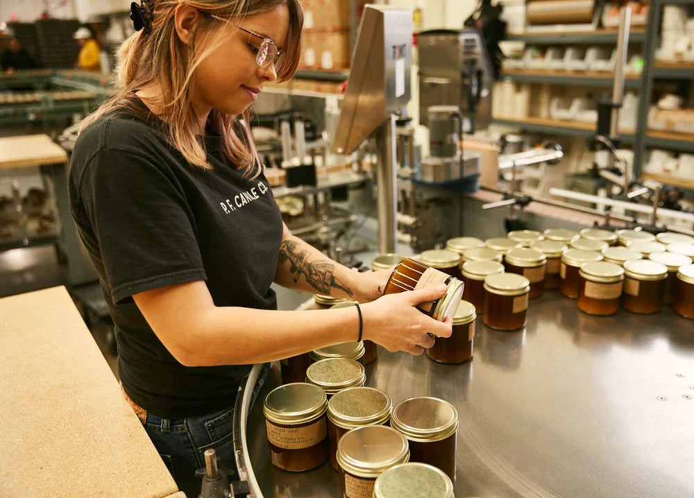 Iris Suede Soy Candle - Produktion in LA