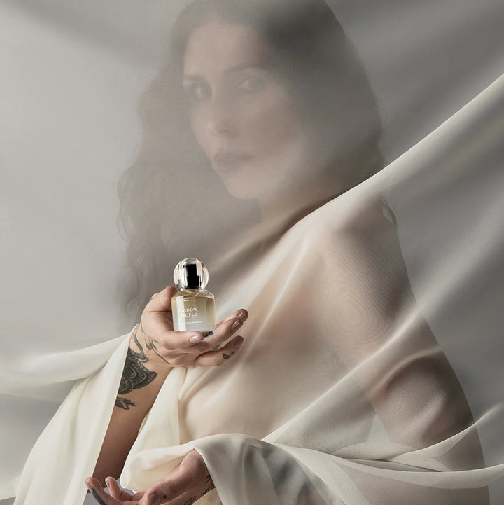 Kampagnenmotiv für Heretic Parfum Shadow People aus der GHOSTS Collection