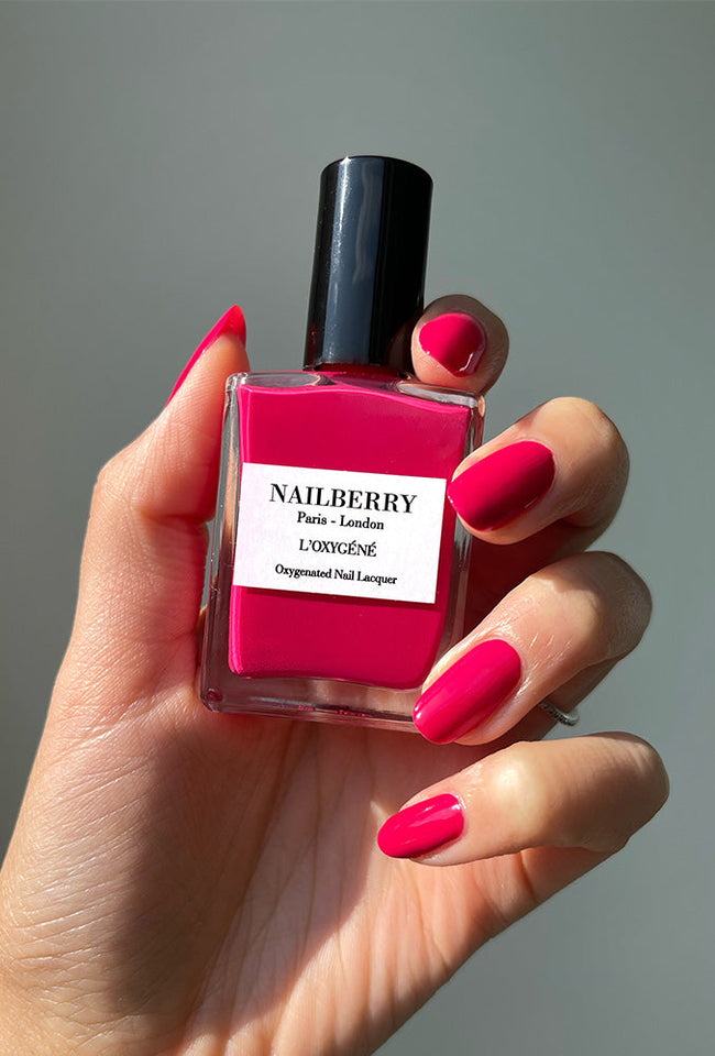 Nailberry Strawberry nail picture