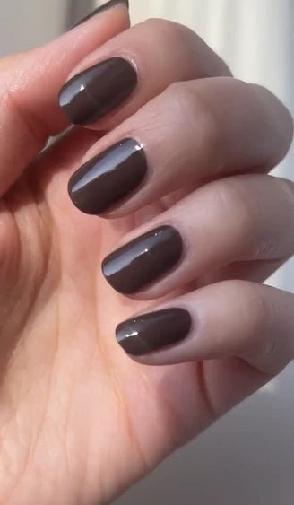 L'OXYGÉNÉ TAUPE LA von Nailberry - Nägel