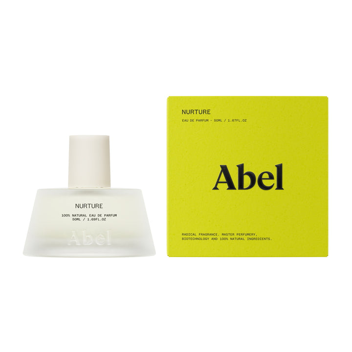 Nurture Eau de Parfum mit Verpackung