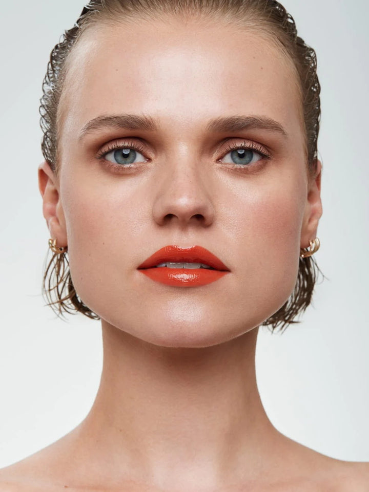 Knutzen Lip Gloss 12 Tangerine Model