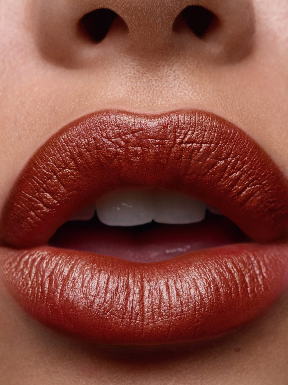 Und Gretel Tagarot geschminkte Lippen - Copper 04