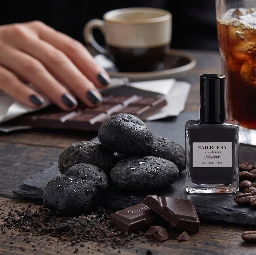 Nailberry Wild At Heart Nagellack in rauchigem Schwarz - Farbinspirationen