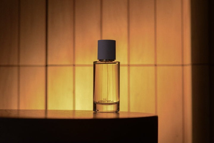 Bodegón de neroli dorado