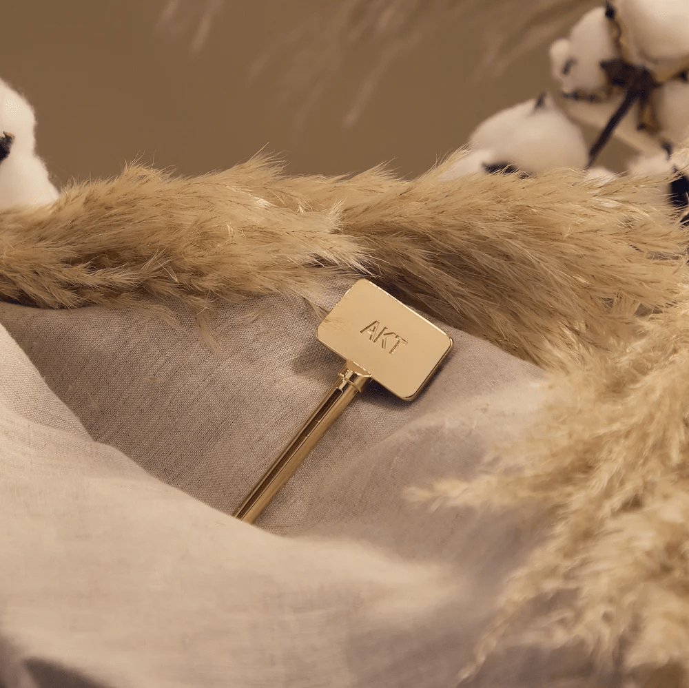 The Assistant - Blanda Beauty