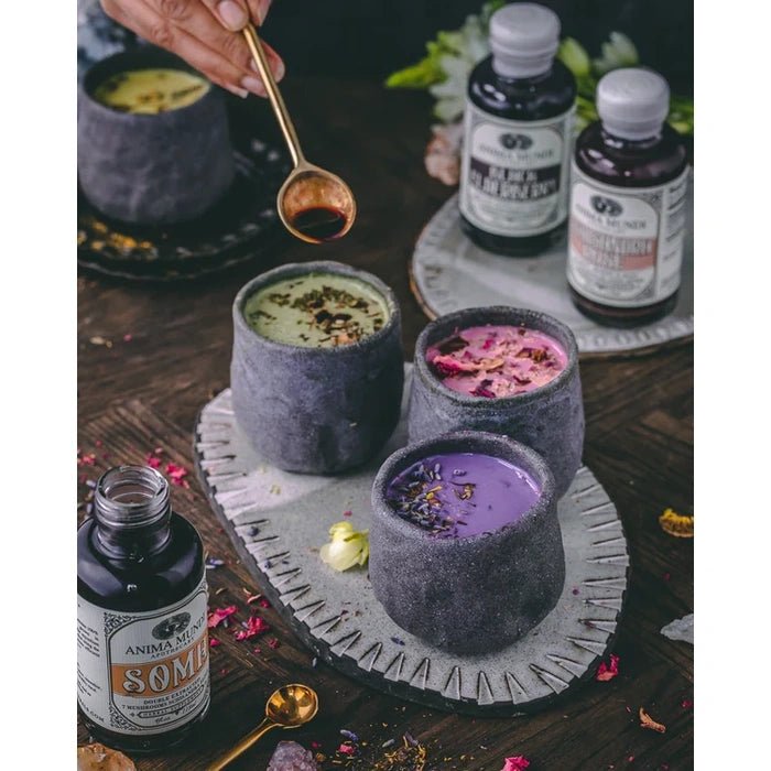 Cuchara de latón: Elixir de vertido hecho a mano, 100% latón macizo