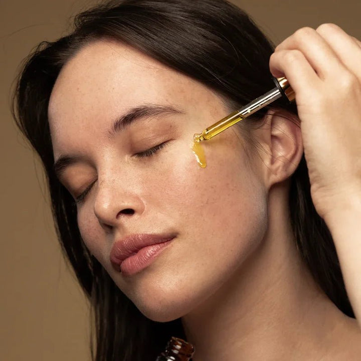 Divine Facial Oil Rosehip and Avocado on skin