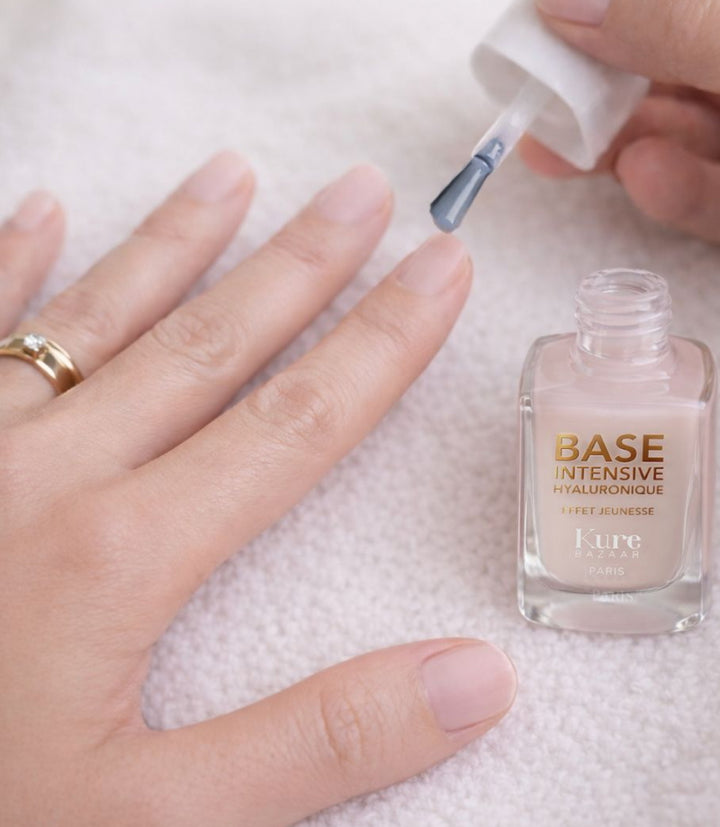 Base Intensive von Kure Bazaar - Hand und Applikation