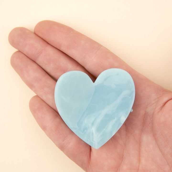Artiglio per capelli Coucou Suzette Blue Heart - Dettagli del modello a mano