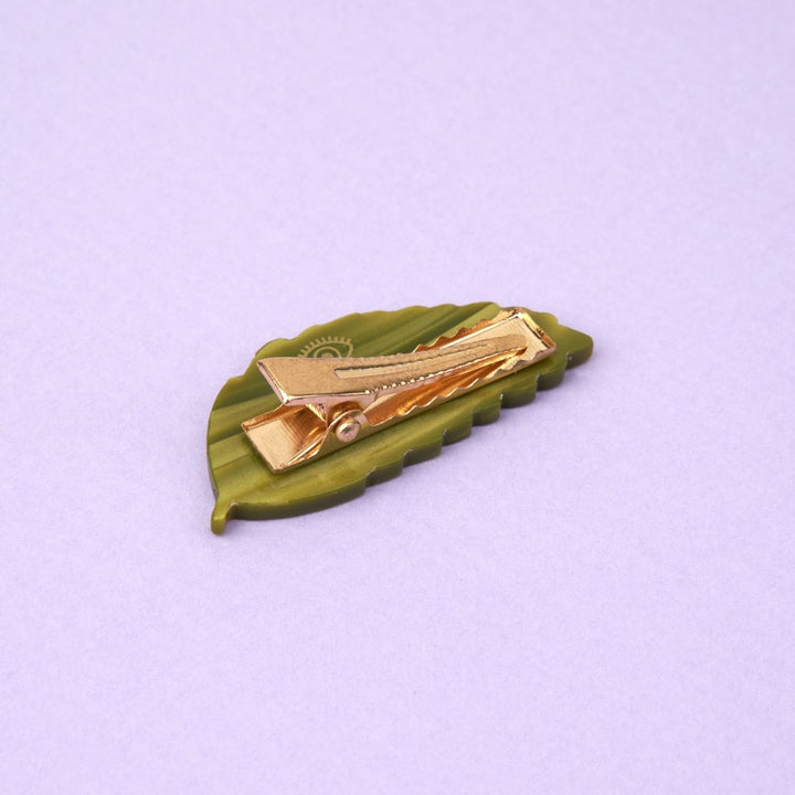 Coucou Suzette Chestnut Leaf Hair Clip - Details clip