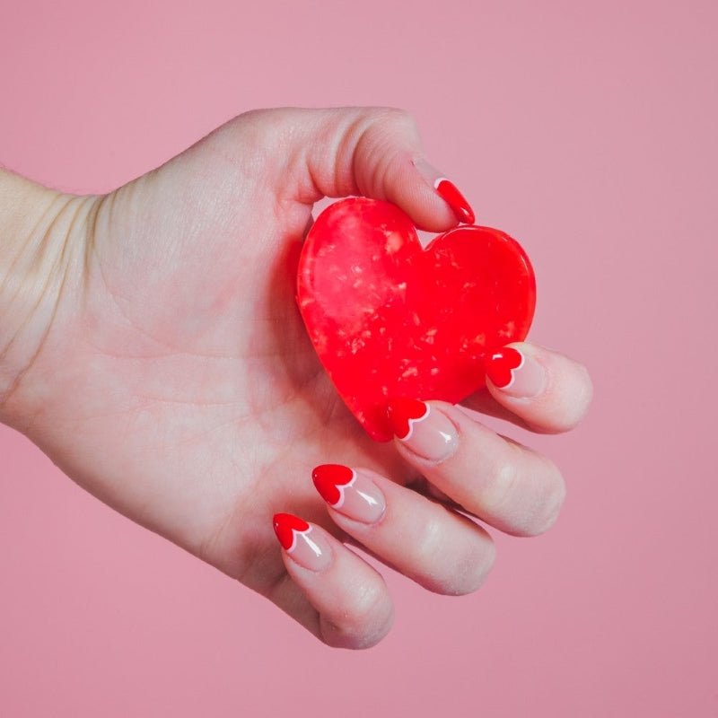 Coucou Suzette Heart Hair Claw - Handmodel
