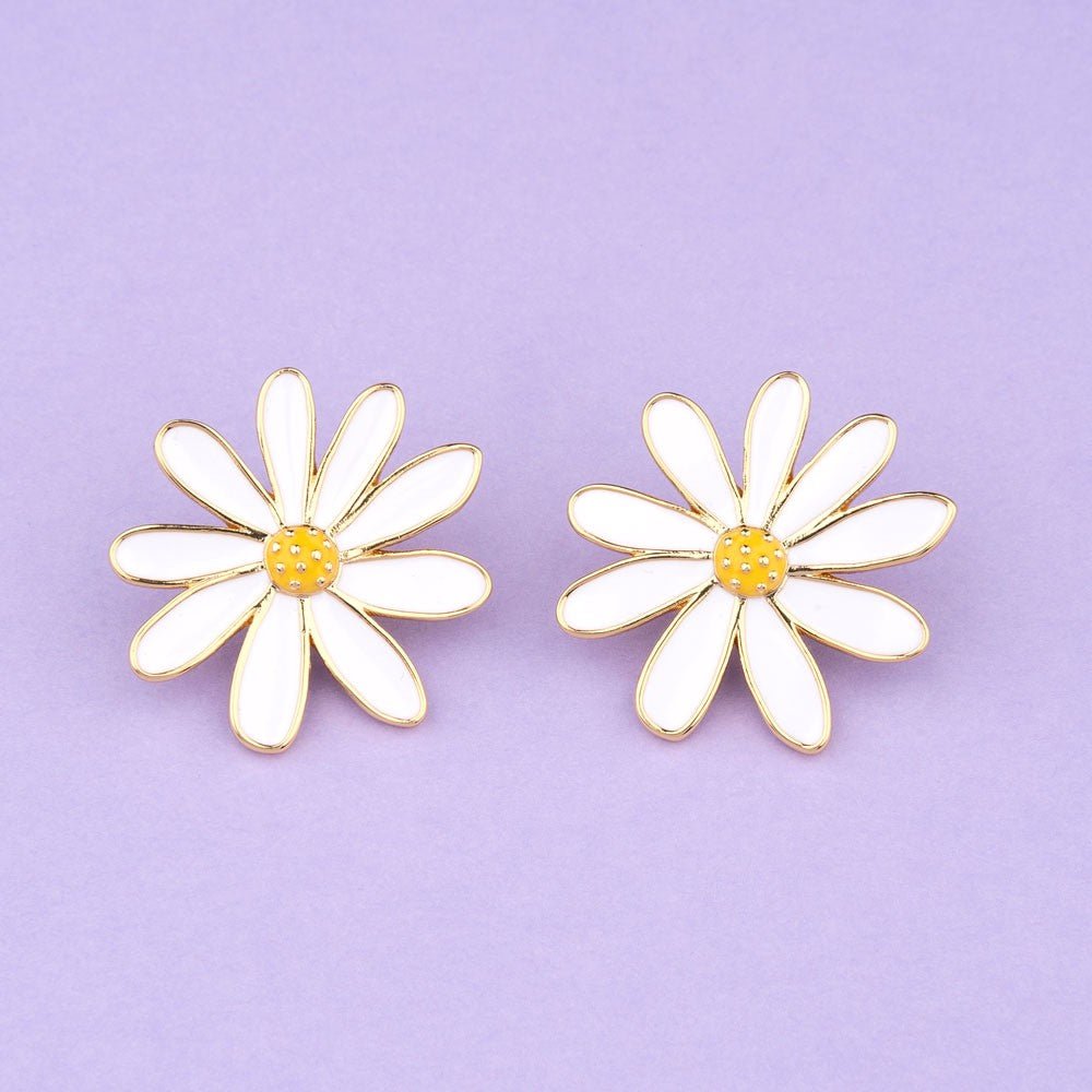 Coucou Suzette Marguerite Earrings - Produktfoto lila Hintergrund