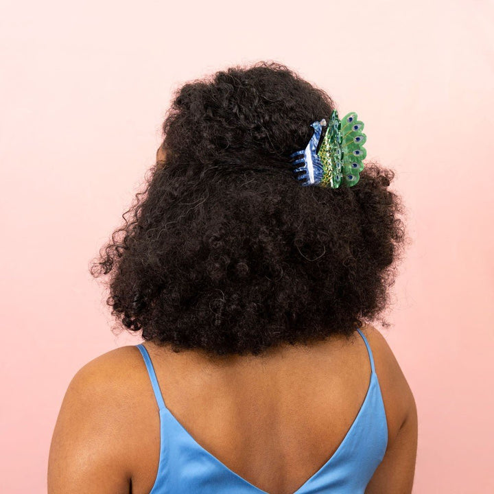 Peacock Hair Claw - Model curly hair