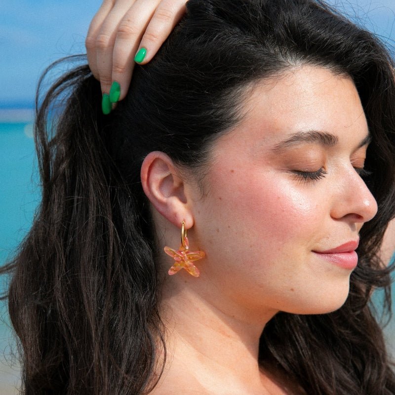 Orecchini Coucou Suzette Stella Marina - Foto della modella indossata