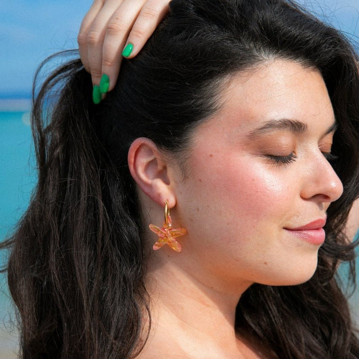 Orecchini Coucou Suzette Stella Marina - Foto della modella indossata