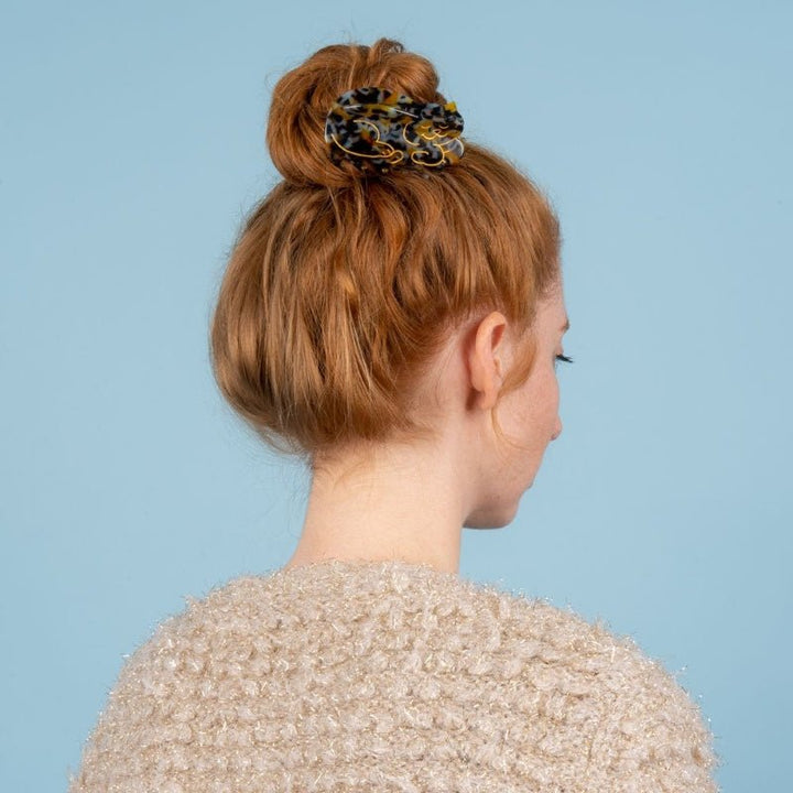 Coucou Suzette Tortoiseshell Cat Hair Claw - Model Bun
