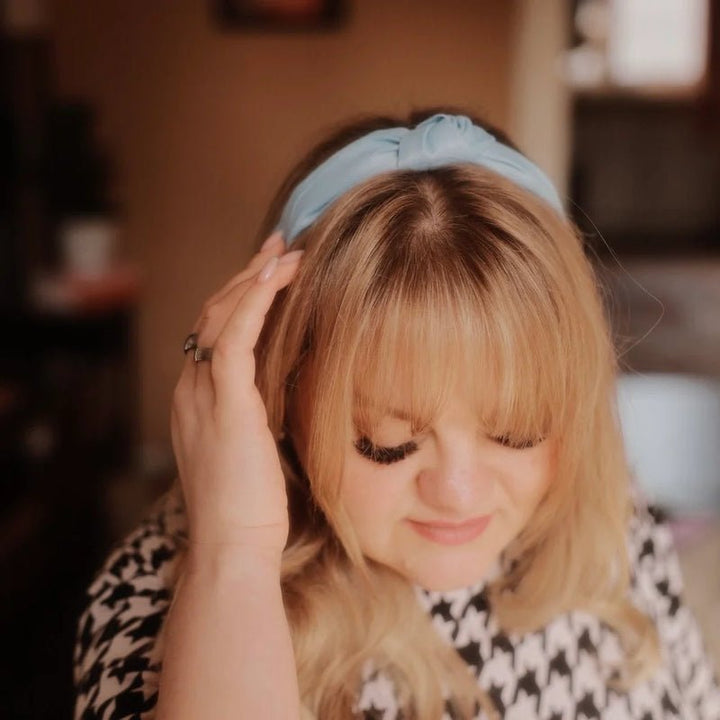 Rosalie Light Blue Knot1
