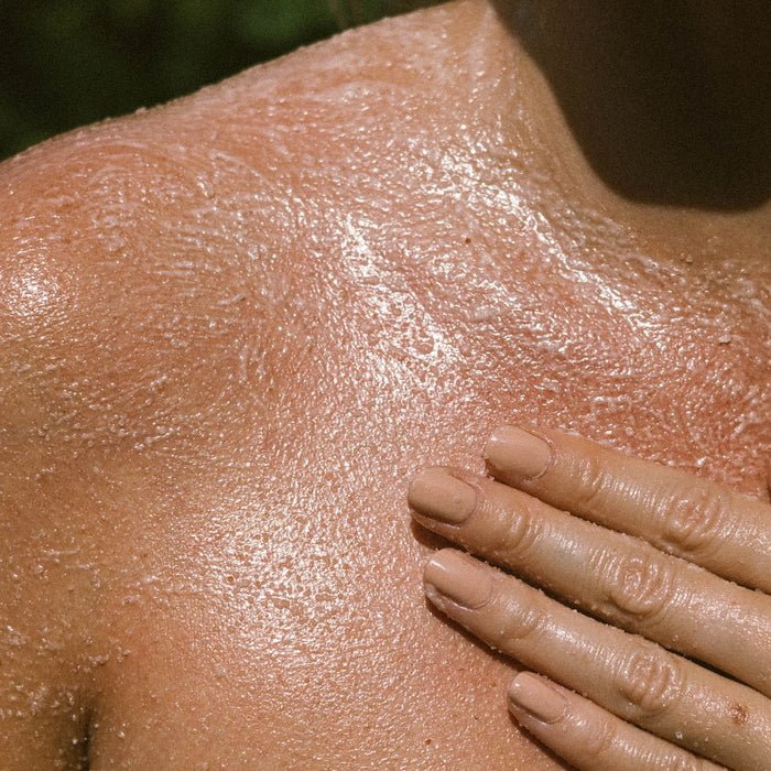 Exfoliante orgánico con sal rosa del Himalaya para la piel