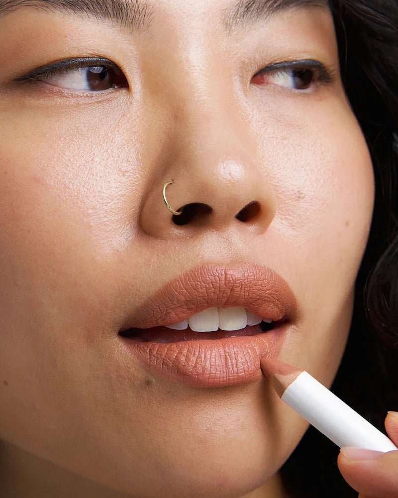 Coco Crayon Muse on lips